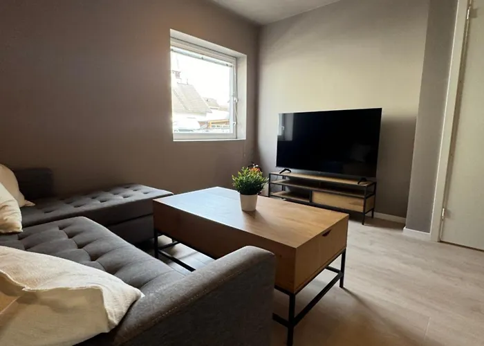 Apartament 4 Bedroom Near Center, 2 Baths Stavanger